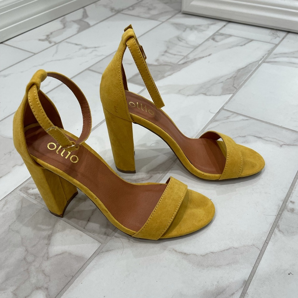 Ollio yellow suede heels. Size 6.5